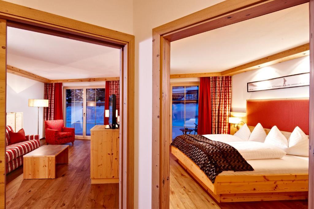 Biohotel Castello Koenigsleiten Konigsleiten Quarto foto